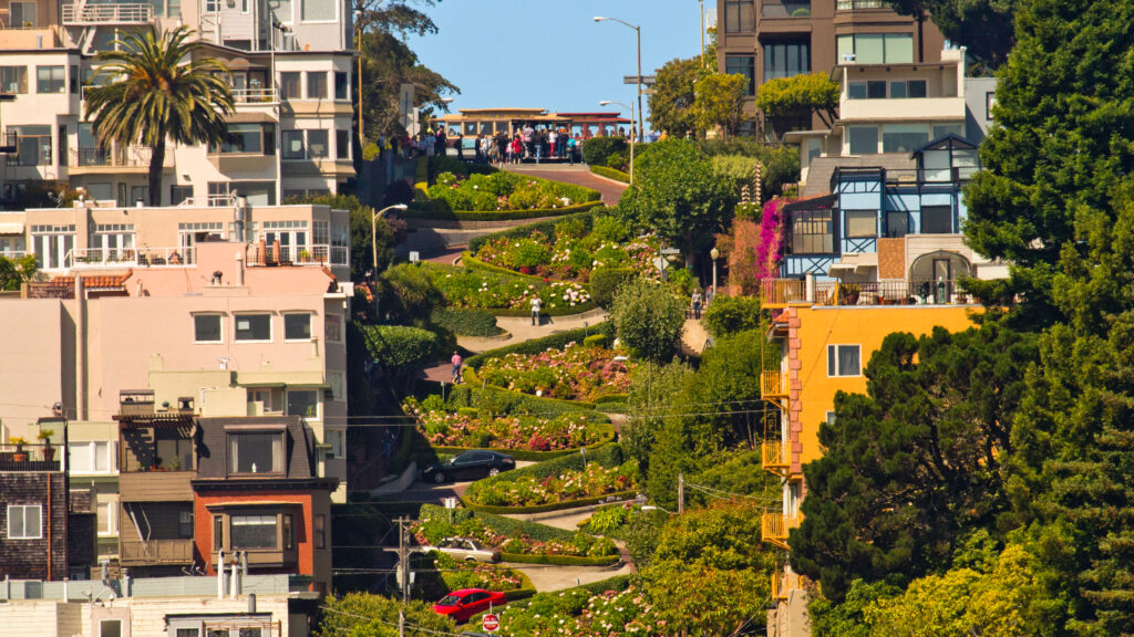 Lombard Street from the bottom
